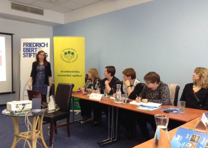 Baltijos šalių profesinių sąjungų moterų koordinatorių susitikime aptarta darbo rinkos situacija