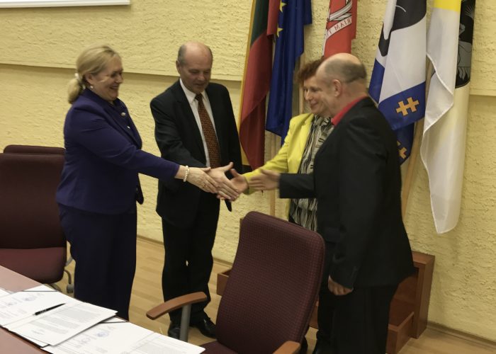 Per 5-tąjį Radviliškio rajono Trišalės tarybos jubiliejų pasirašytas susitarimas su LR trišale taryba