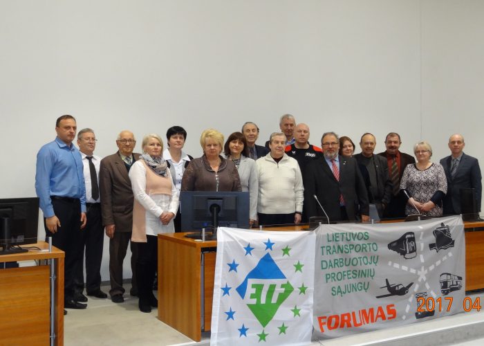 Įvyko Lietuvos transporto darbuotojų profesinių sąjungų forumo susirinkimas