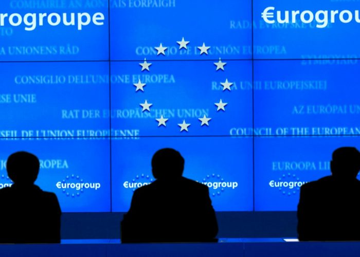 Euro grupė nesugebėjo susitarti dėl pagalbos nacionalinėms ekonomikoms