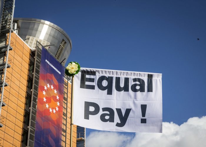 Protestuojant dėl EK delsimo, profesinės sąjungos skelbia savą direktyvą dėl  skaidraus darbo užmokesčio