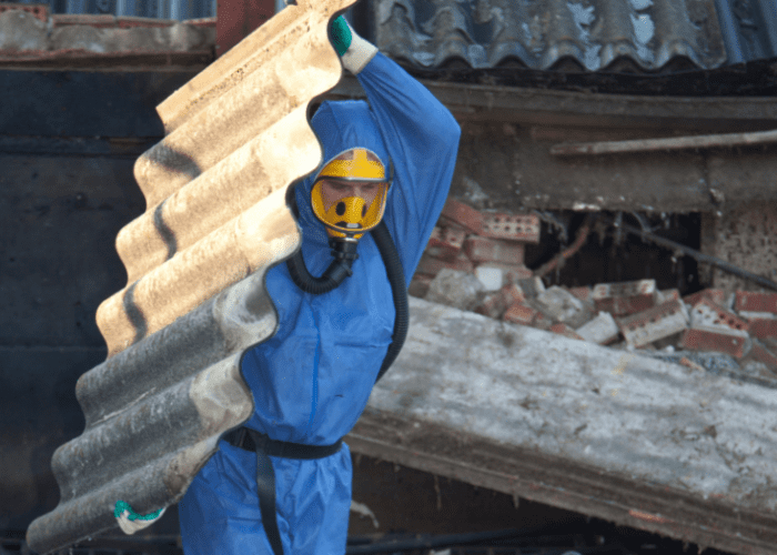Inicijuojami teisiniai pokyčiai saugant darbuotojus nuo asbesto poveikio