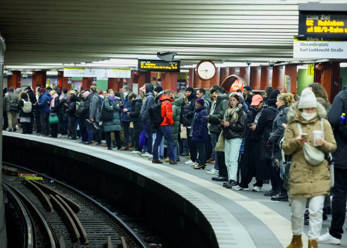 Vokietijoje dėl traukinių mašinistų streiko paralyžiuotas eismas