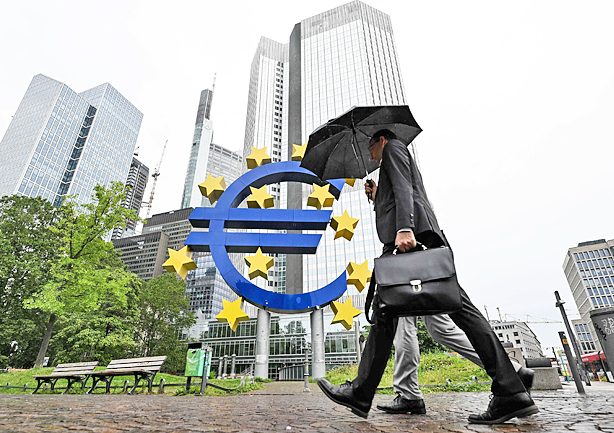 Europos centrinis bankas ir toliau išlaiko rekordiškai aukštas palūkanas